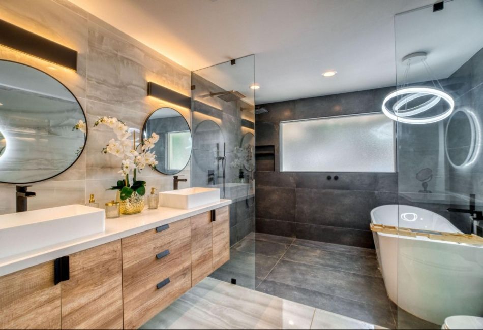 bathroom-decoration การใช้กระถางแขวนแต่งห้องน้ำ