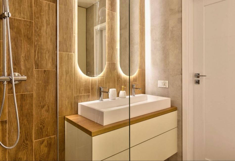 wooden-tiles-wall-bathroom ผนังกระเบื้องลายไม้