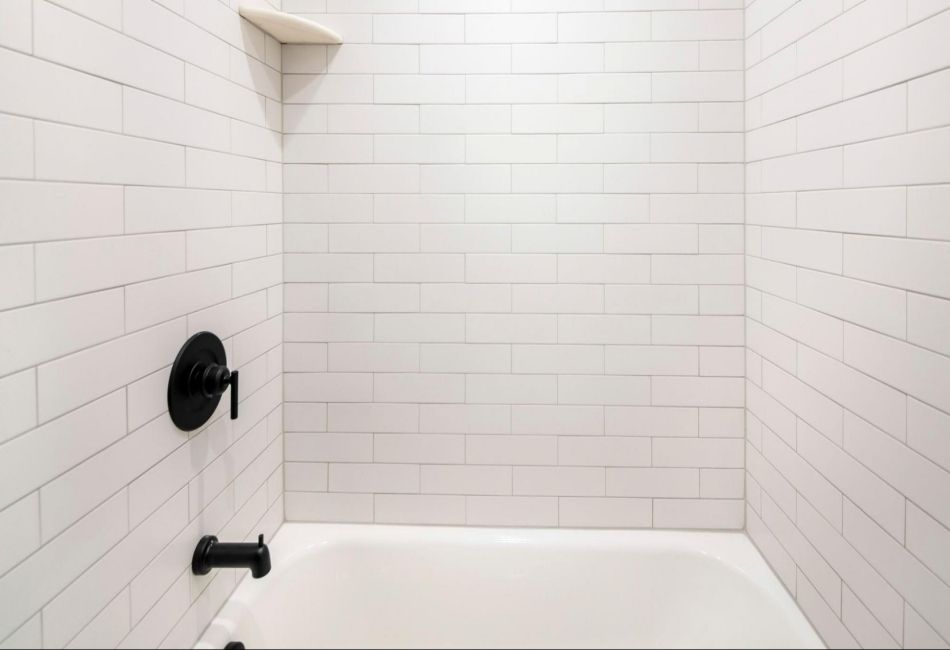 subway-tiles-wall-bathroom ผนังกระเบื้องลายอิฐ
