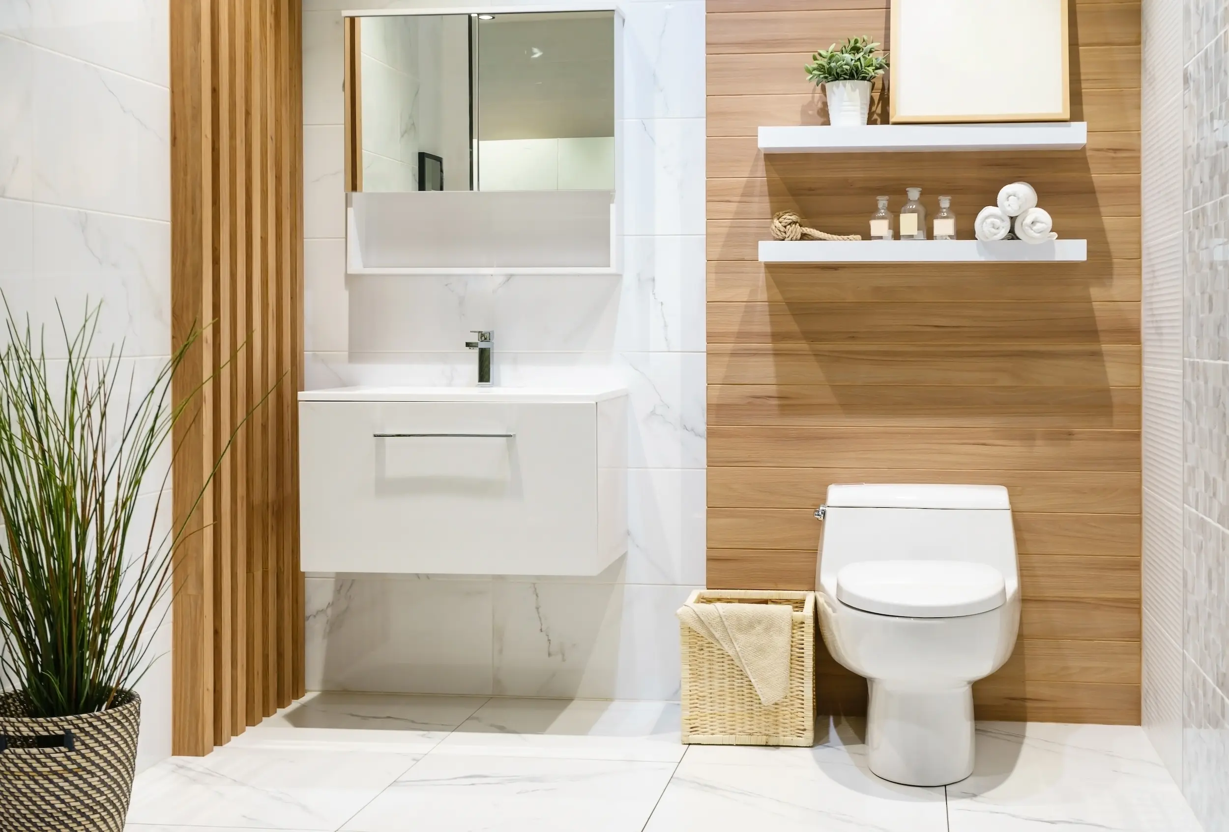 รีโนเวทห้องน้ำเปลี่ยนผนังให้ดูใหม่